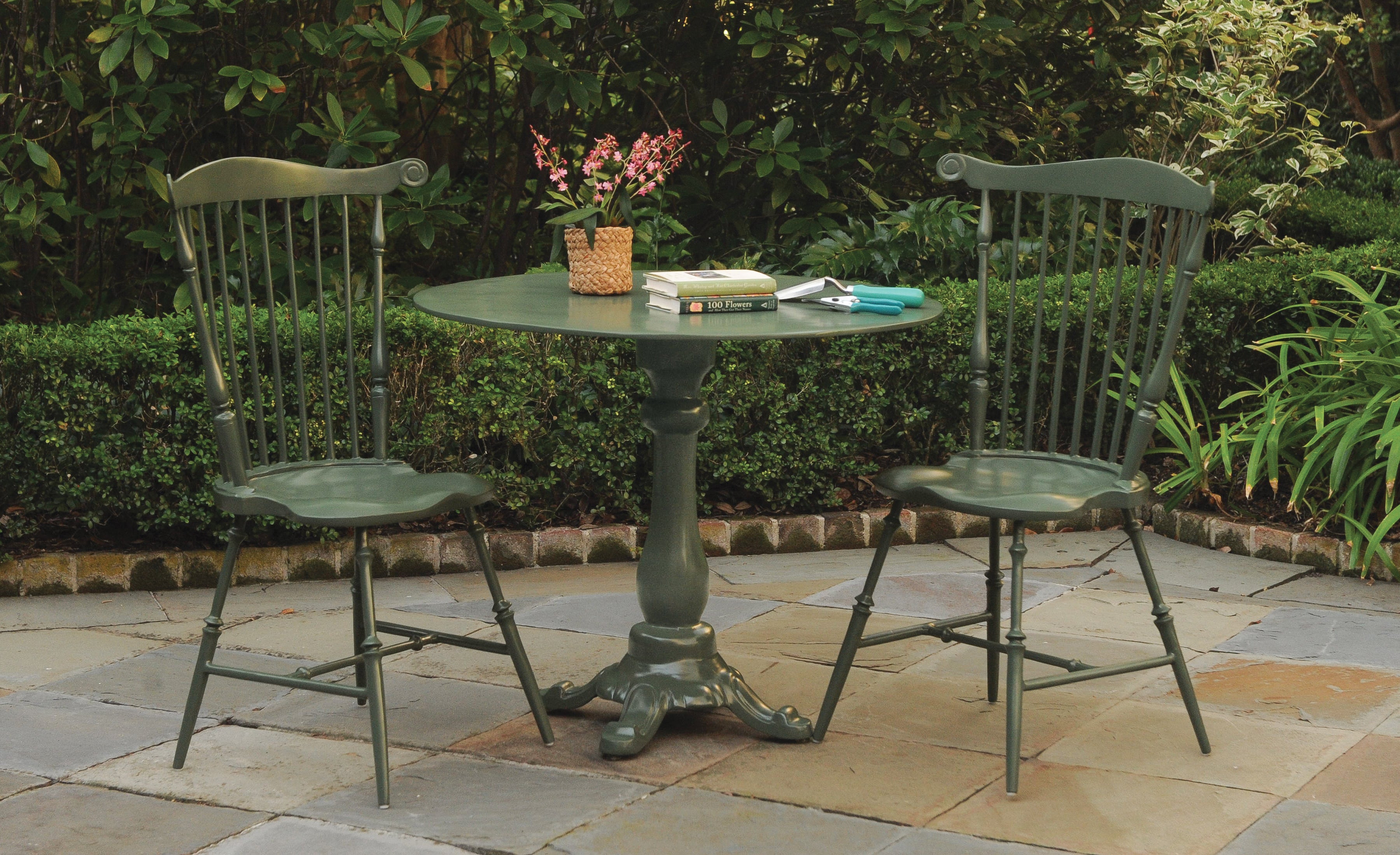 Fanback Windsor Bistro Set – Charleston Gardens