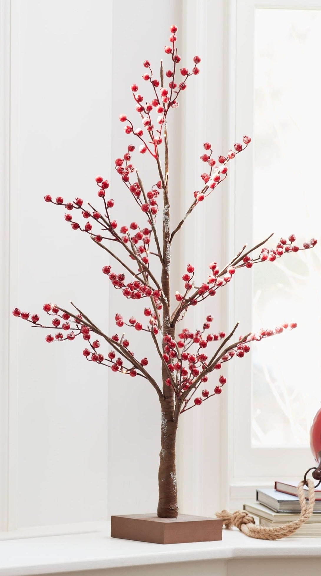 Berry LED Tree – Charleston Gardens