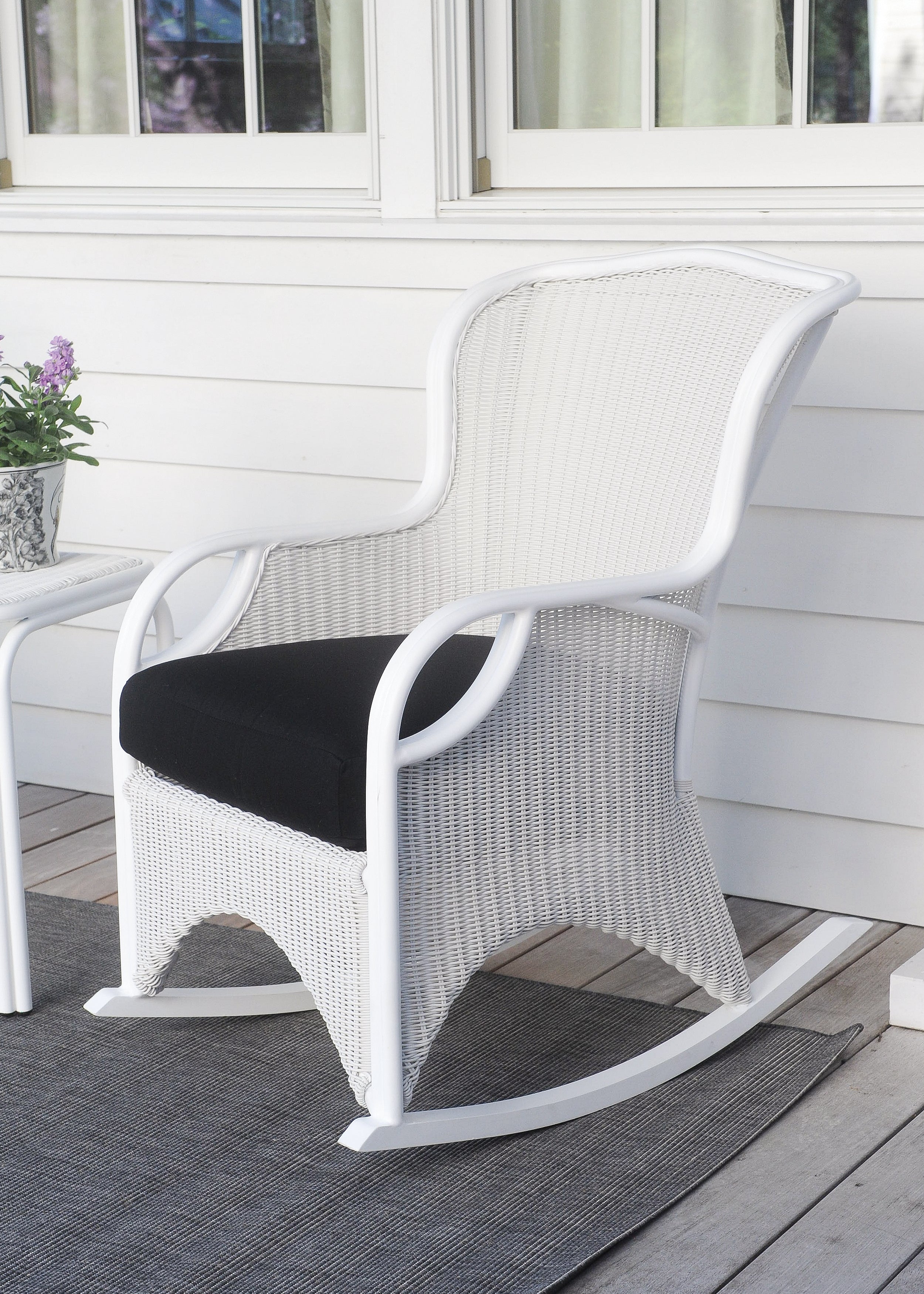 New South Rocker – Charleston Gardens