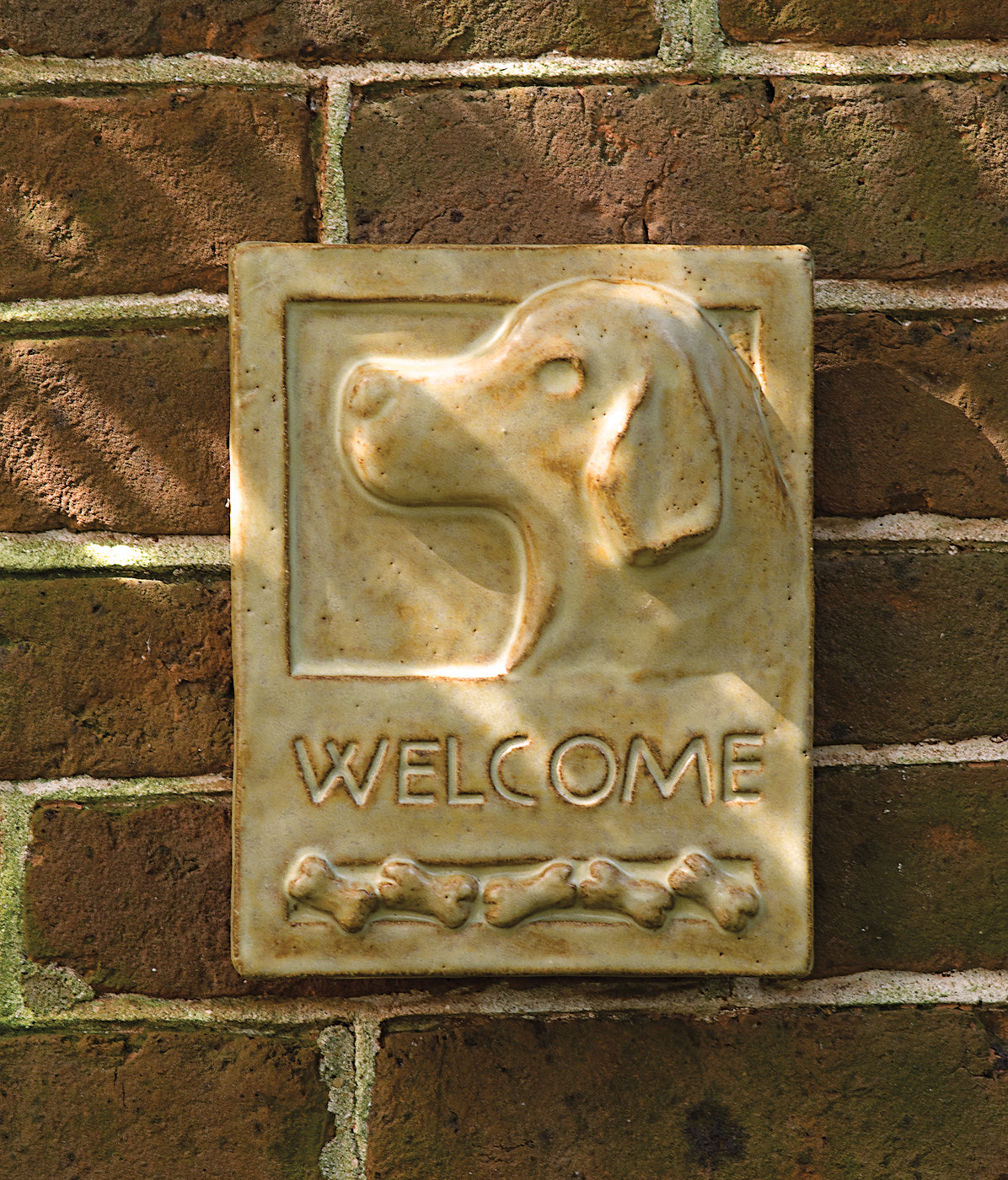 Welcome Sign with Dog
